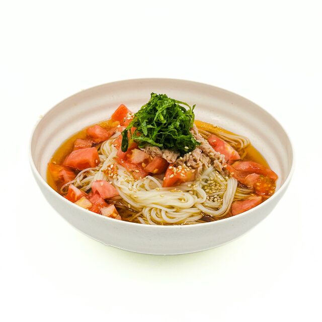 稲庭そうめんレシピ！『たっぷり大葉とトマトのだしポンそうめん』